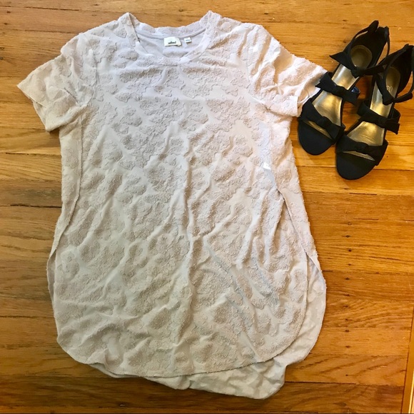 Aritzia Wilfred Dusty Pink Floral textured Top - Picture 2 of 6